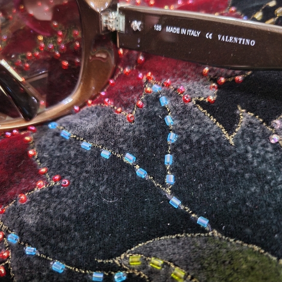 Valentino Sunglasses - Picture 5 of 11